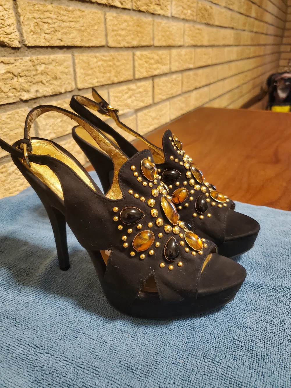 Carlos by Carlos Santana Black Suede Slingback Heels with Amber and Black Jewels